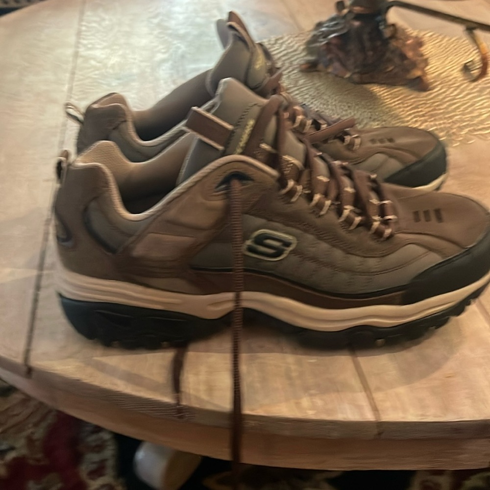 Skechers brown tennis shoes size 12